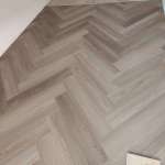 DCG SPC HERRINGBONE ลายไม้ (ก้างปลา) แบบ CLICK LOCK ขนาด 640 x 128 mm. / ความหนา 5 mm.