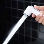 RA H811-H147 ชุดสายฉีดชำระพร้อมสายและขอแขวนครบชุด ขาว