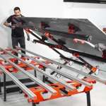 คลิกเลย RUBI โต๊ะทำงานสำหรับการตัดและเคลื่อนย้ายแผ่นกระเบื้องขนาดใหญ่